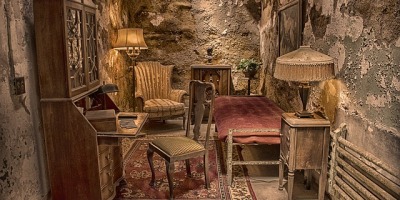 Al Capone's furnished prison cell in Eastern State Penitentiary